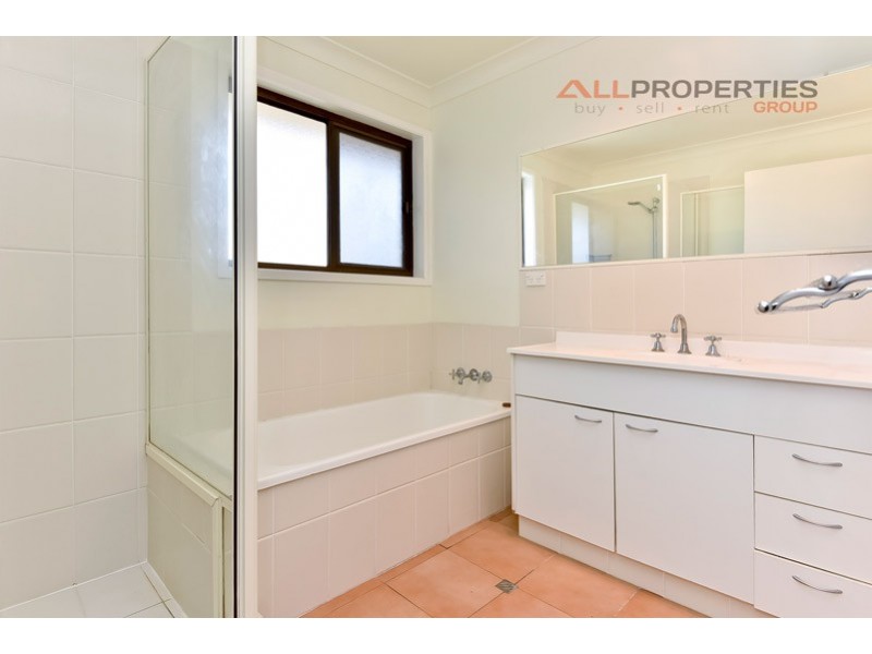 5 Hickory Court, Shailer Park QLD 4128