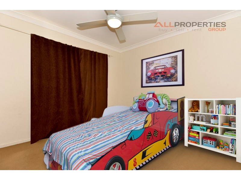 6 Vernon Place, Edens Landing QLD 4207