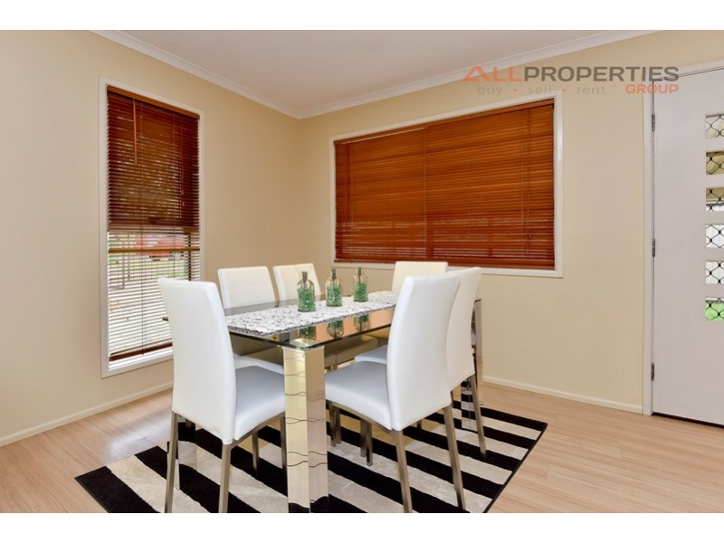 16 Moore Street, Loganlea QLD 4131