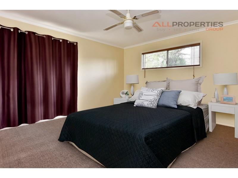 16 Moore Street, Loganlea QLD 4131