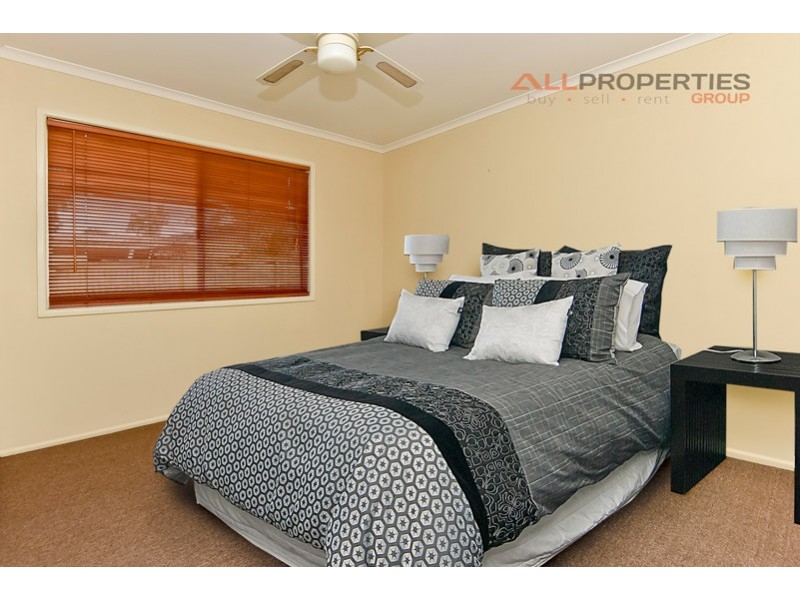 16 Moore Street, Loganlea QLD 4131