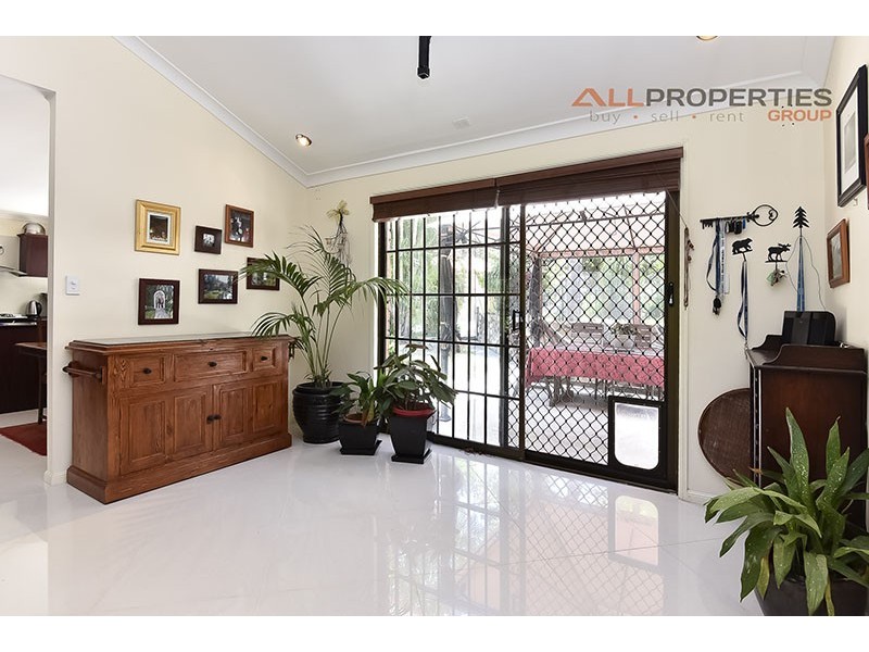 13 Castile Crescent, Holmview QLD 4207