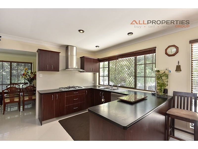 13 Castile Crescent, Holmview QLD 4207