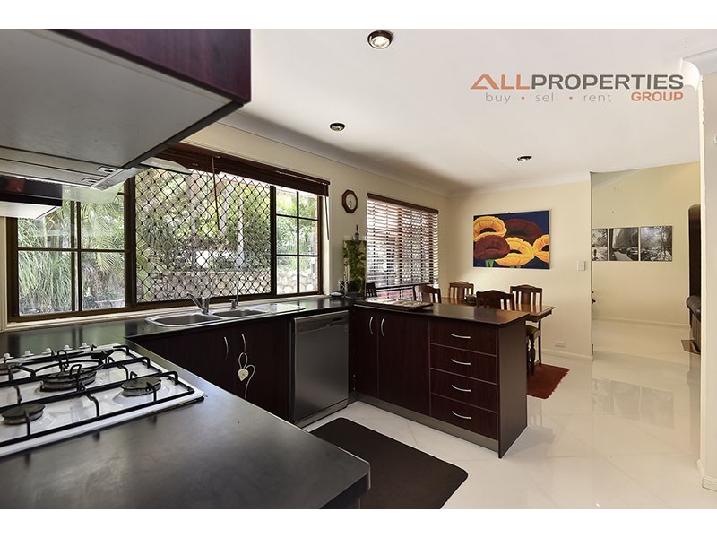 13 Castile Crescent, Holmview QLD 4207