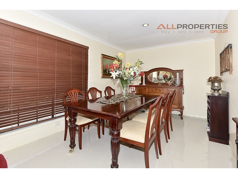 13 Castile Crescent, Holmview QLD 4207