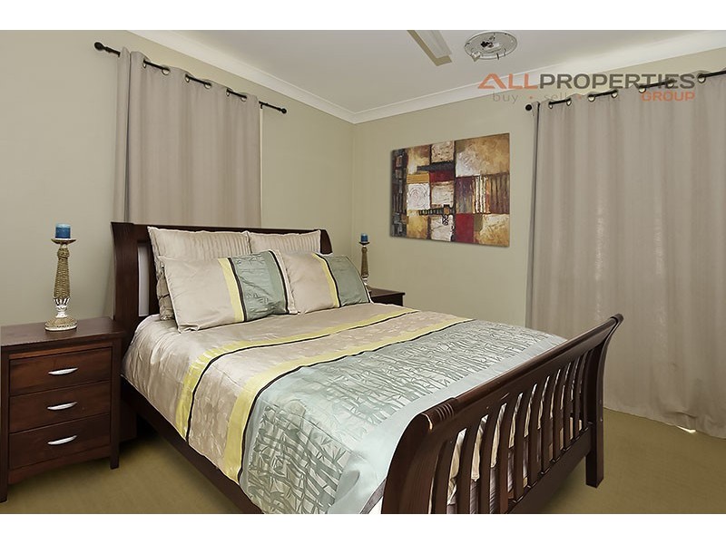 18 Fleur Street, Woodridge QLD 4114