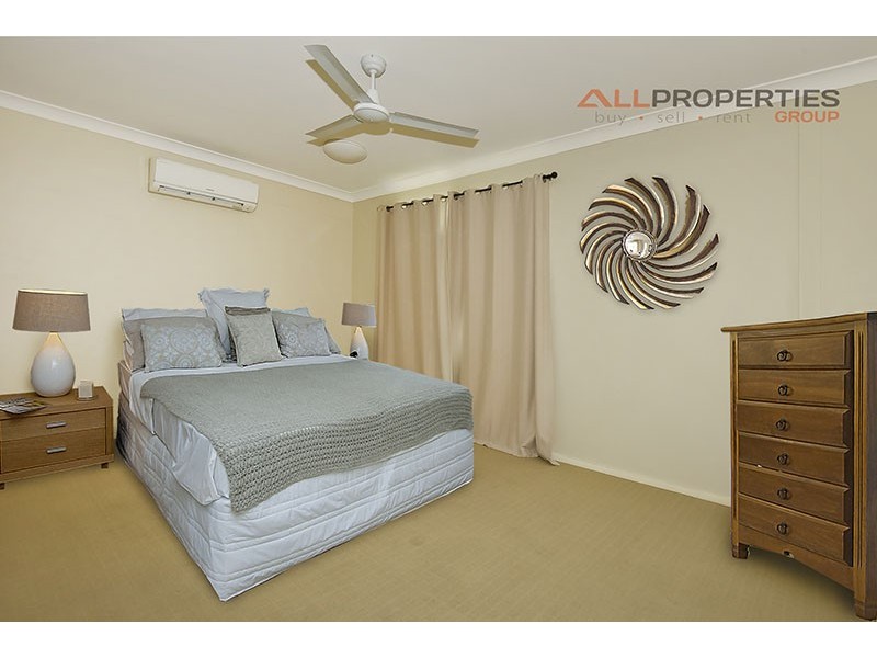 18 Fleur Street, Woodridge QLD 4114