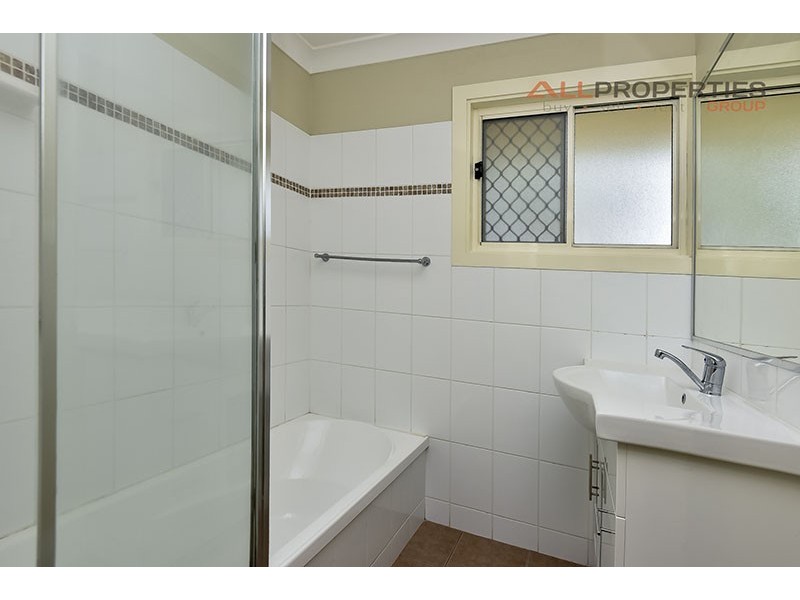 18 Fleur Street, Woodridge QLD 4114