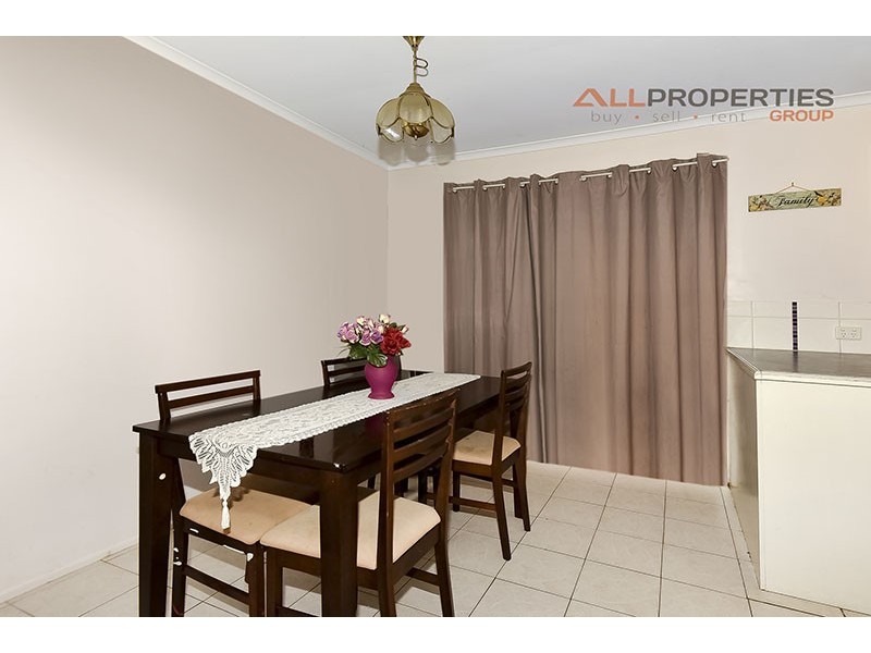 8 Driftwood Street, Crestmead QLD 4132