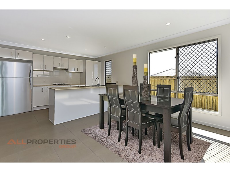 8 Travertine Avenue, Logan Reserve QLD 4133