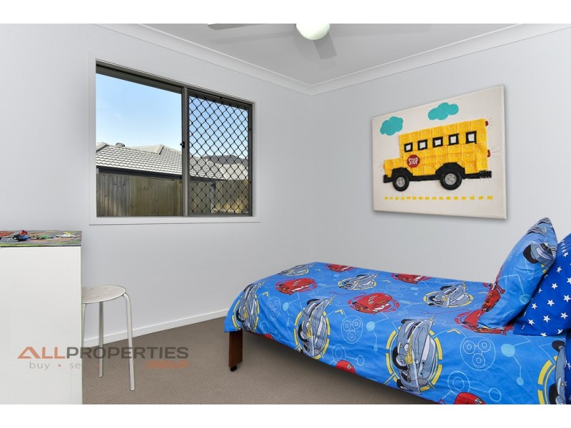 8 Travertine Avenue, Logan Reserve QLD 4133