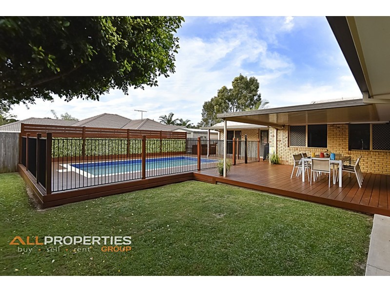 25 Madau Street, Mansfield QLD 4122