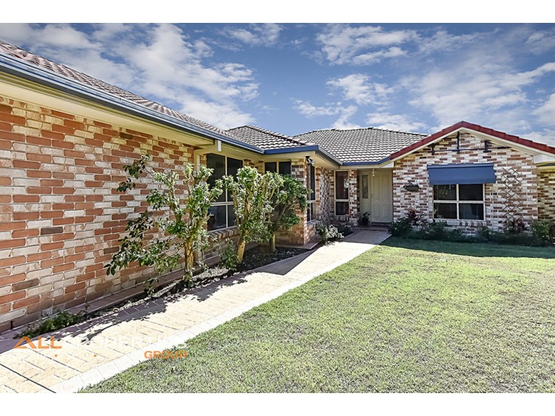 23 Van Dyck Rise, Mackenzie QLD 4156