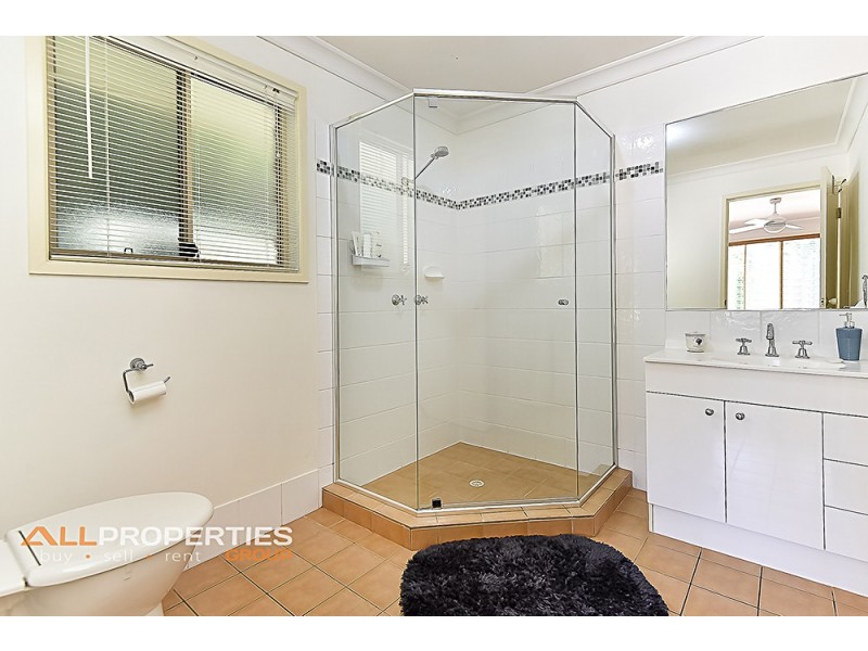 23 Van Dyck Rise, Mackenzie QLD 4156