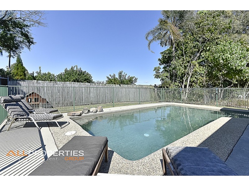 15 Sunningdale Avenue, Rochedale South QLD 4123