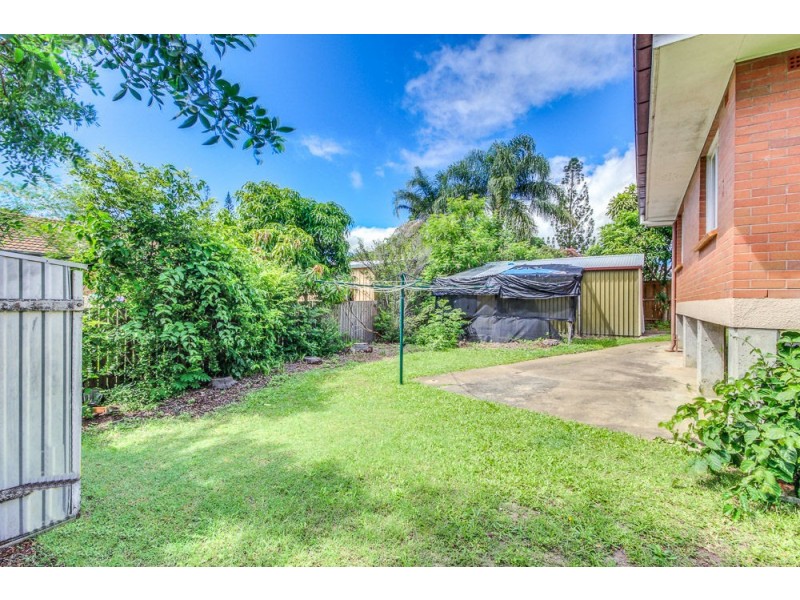 13 Fleur Street, Woodridge QLD 4114