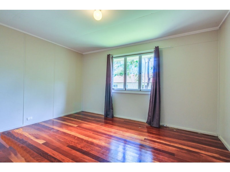 13 Fleur Street, Woodridge QLD 4114