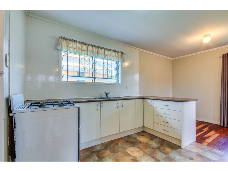 13 Fleur Street, Woodridge QLD 4114