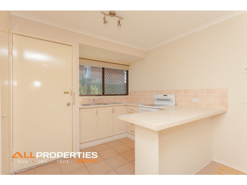 2/12 Albert Street, Eagleby QLD 4207