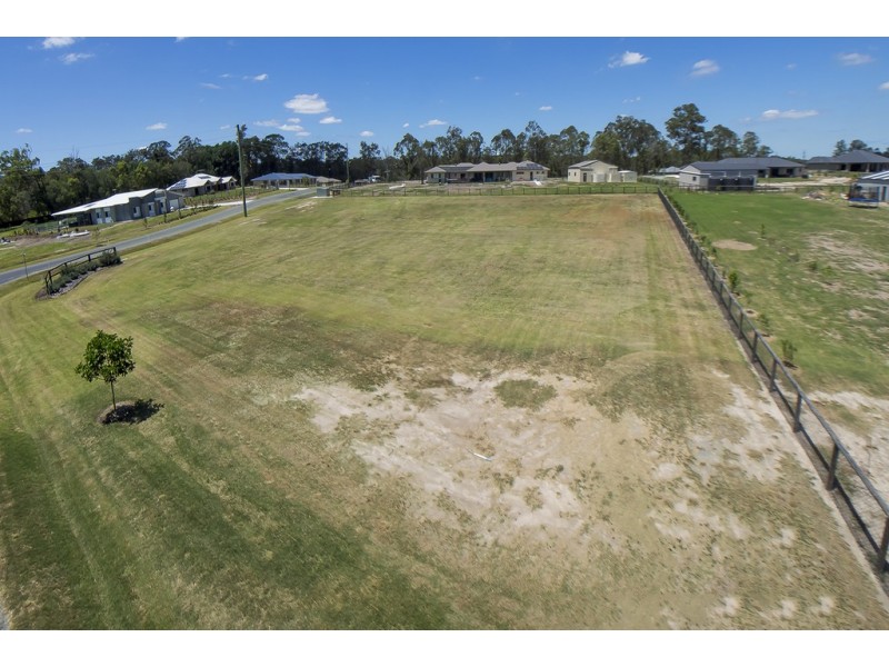 73 – 75 Ooah Circuit, Buccan QLD 4207