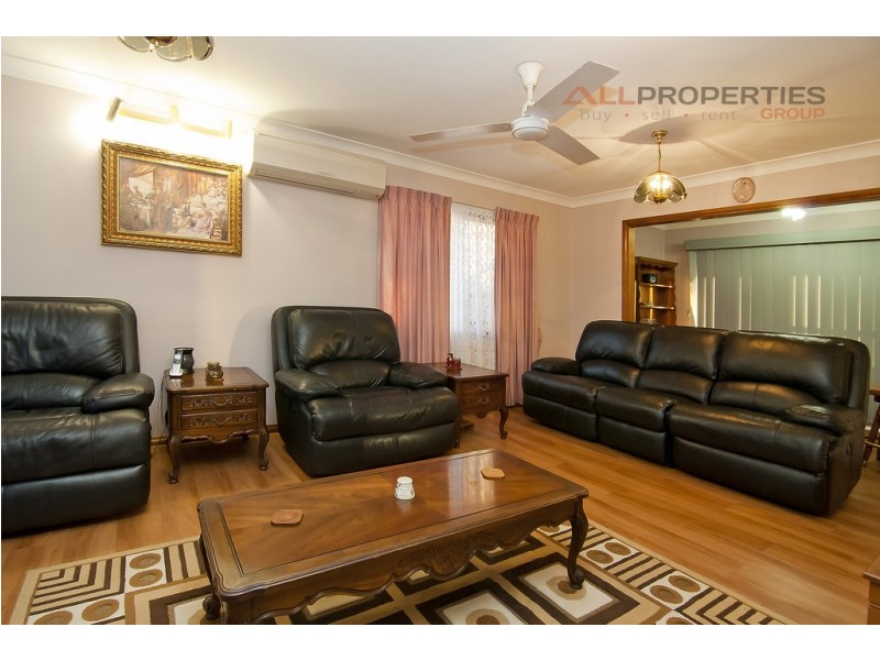 219 Springwood Road, Springwood QLD 4127