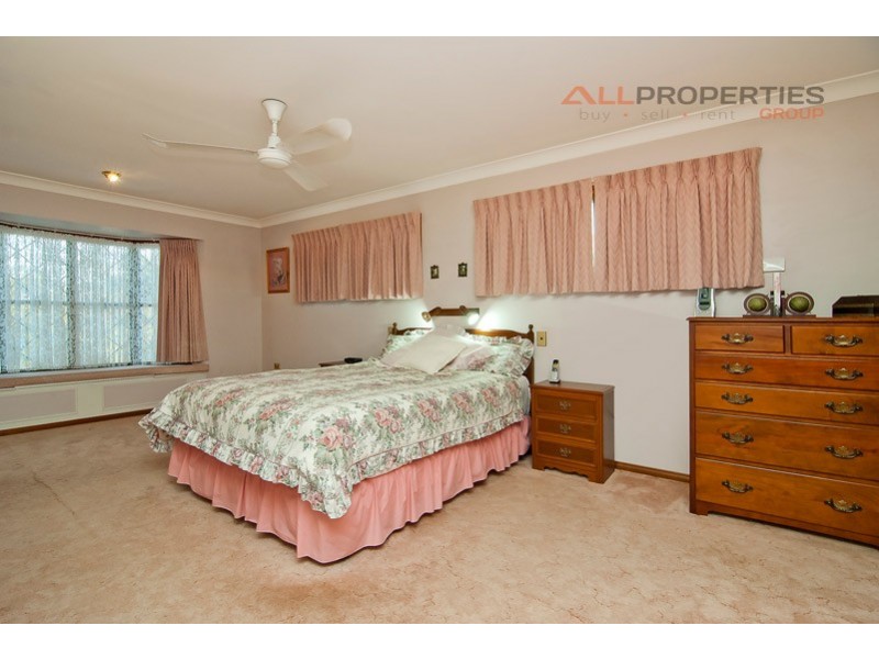 219 Springwood Road, Springwood QLD 4127