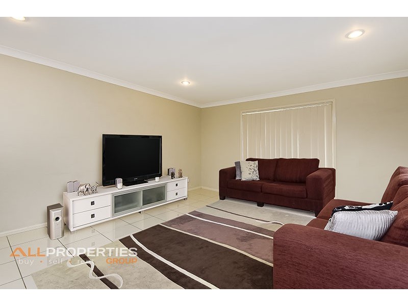 32A Pinelands Street, Loganlea QLD 4131