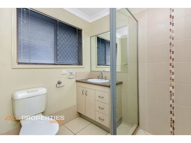 32A Pinelands Street, Loganlea QLD 4131