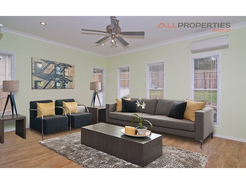 38 Overland Drive, Edens Landing QLD 4207