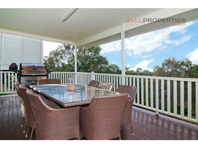 38 Overland Drive, Edens Landing QLD 4207
