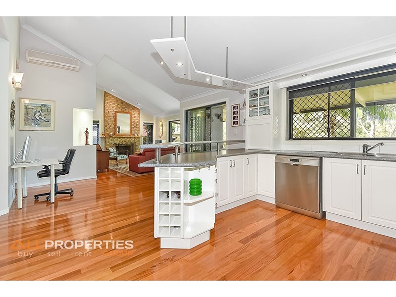 8 – 10 Heeler Court, Shailer Park QLD 4128