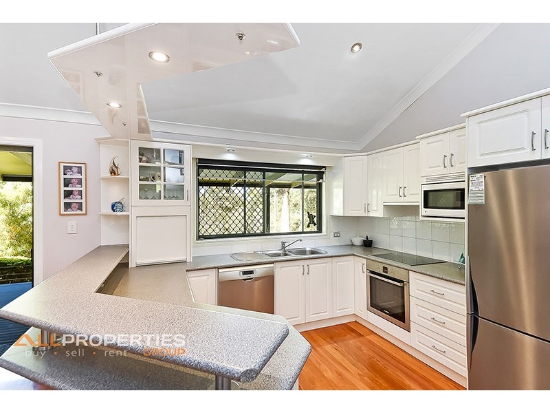 8 – 10 Heeler Court, Shailer Park QLD 4128