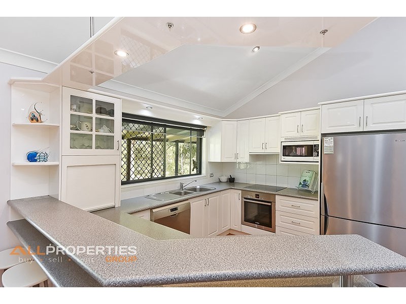 8 – 10 Heeler Court, Shailer Park QLD 4128
