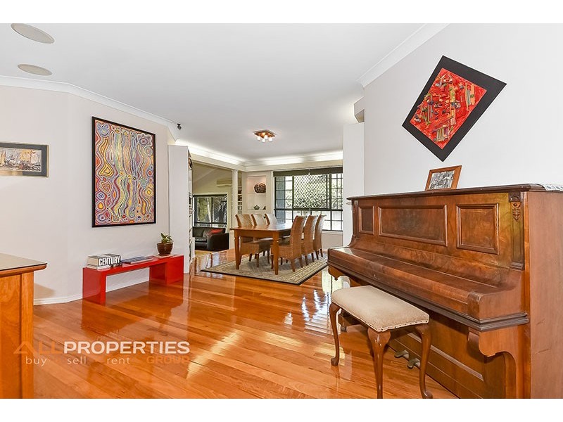 8 – 10 Heeler Court, Shailer Park QLD 4128