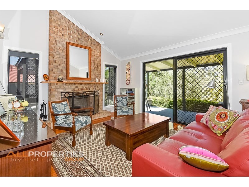 8 – 10 Heeler Court, Shailer Park QLD 4128