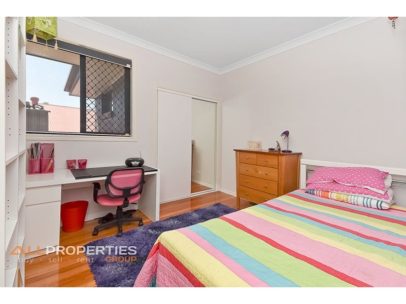 8 – 10 Heeler Court, Shailer Park QLD 4128