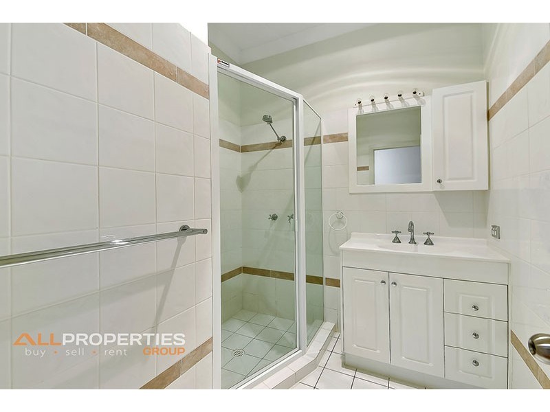8 – 10 Heeler Court, Shailer Park QLD 4128