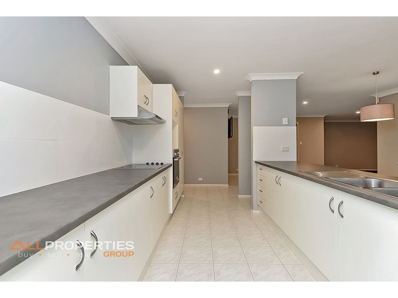 4 Ogle Place, Windaroo QLD 4207