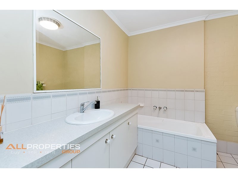 14 Melrose Place, Eagleby QLD 4207