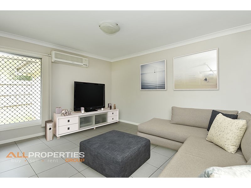 6 Mervyn Crescent, Redland Bay QLD 4165