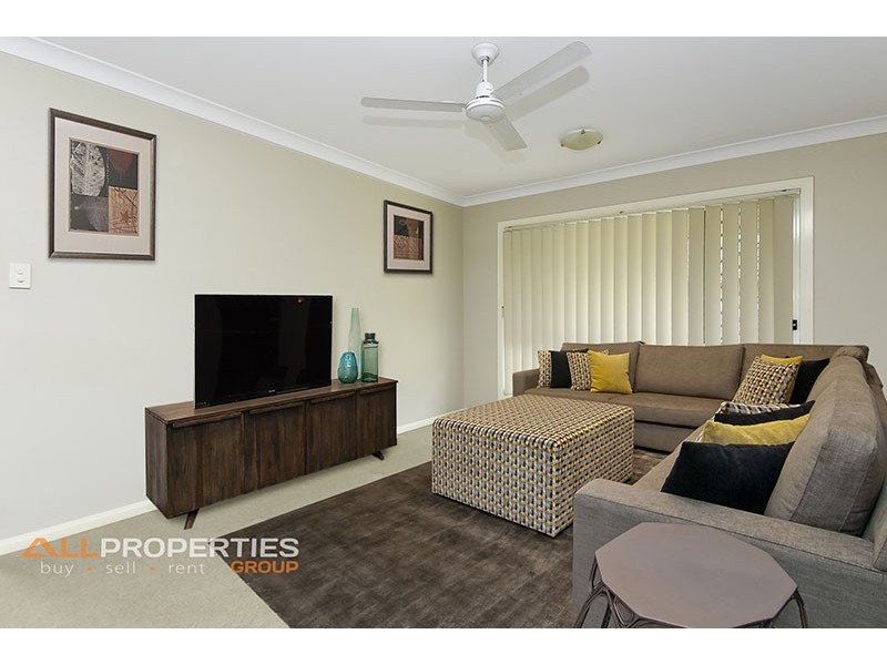 6 Mervyn Crescent, Redland Bay QLD 4165