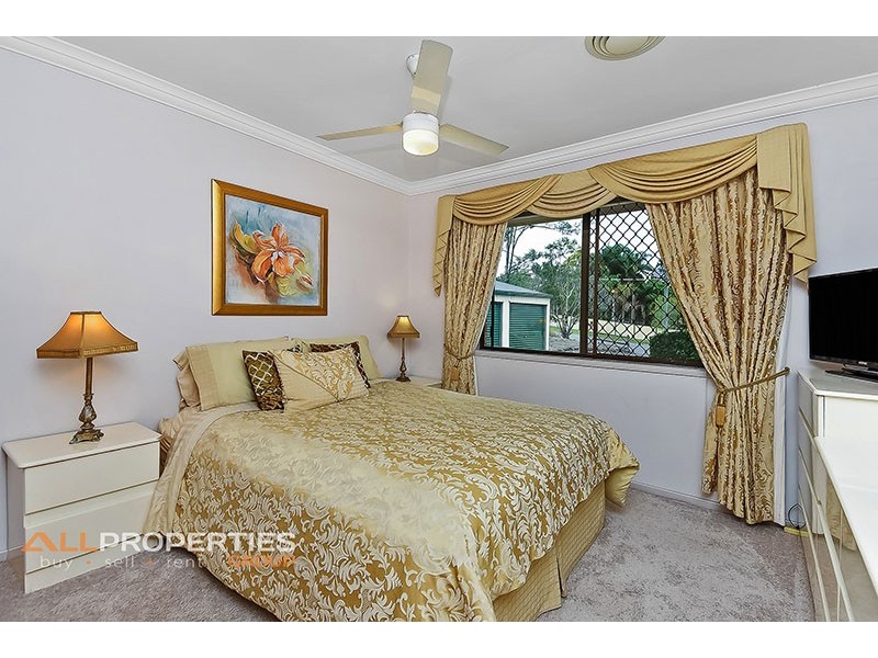 20 Castile Crescent, Holmview QLD 4207