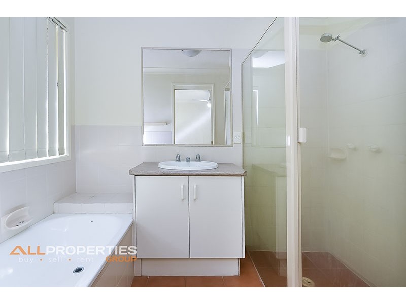 7 Kabut Court, Tanah Merah QLD 4128