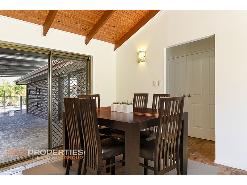 9 Spruce Street, Loganlea QLD 4131