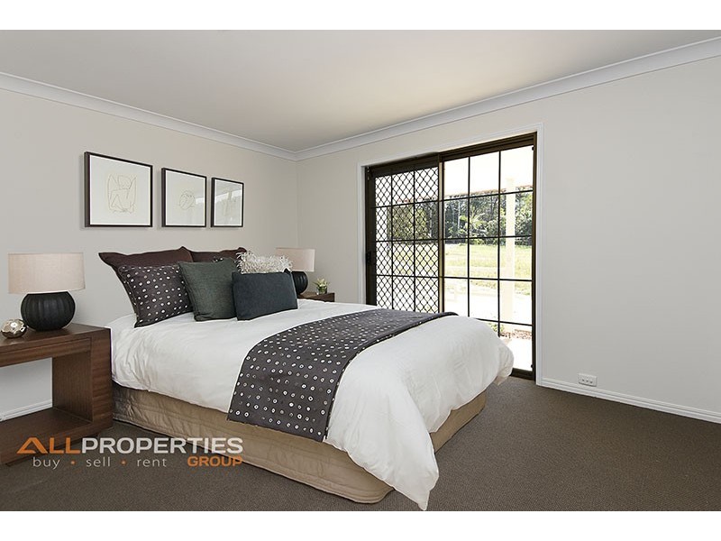 9 Spruce Street, Loganlea QLD 4131