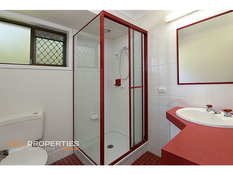 9 Spruce Street, Loganlea QLD 4131