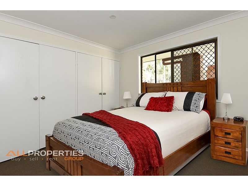 9 Spruce Street, Loganlea QLD 4131