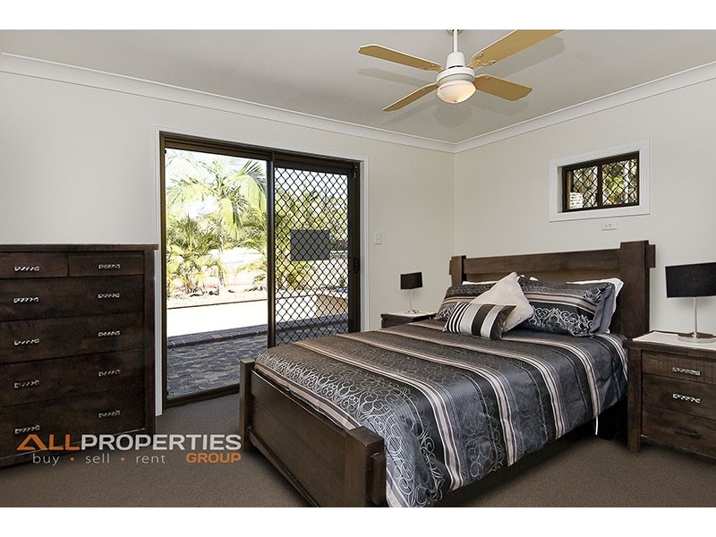 9 Spruce Street, Loganlea QLD 4131