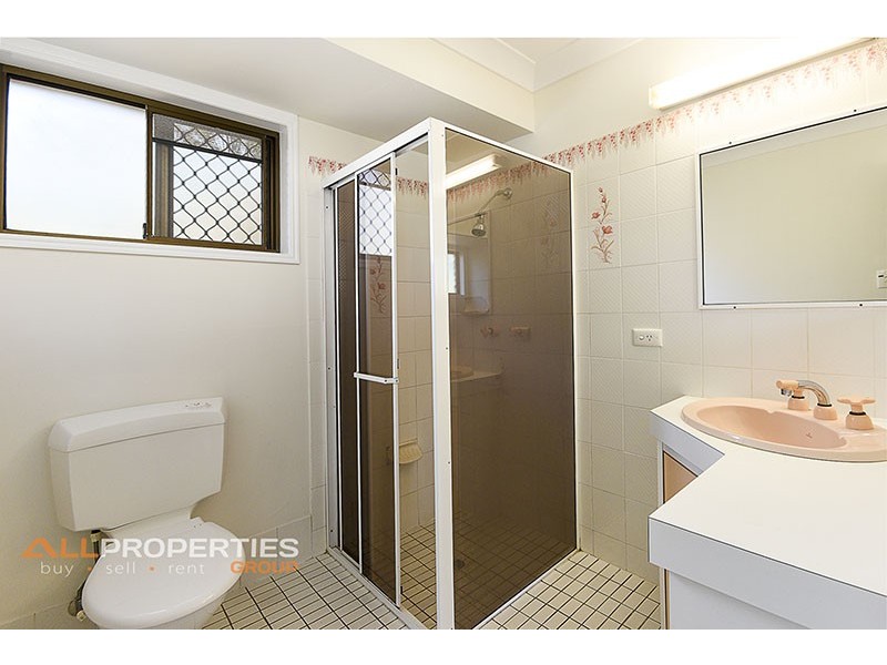 9 Spruce Street, Loganlea QLD 4131