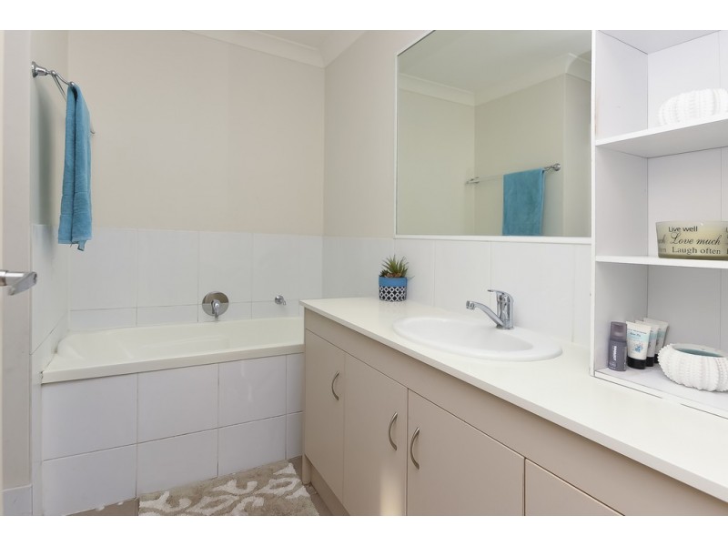 15 Zachary Street, Eagleby QLD 4207